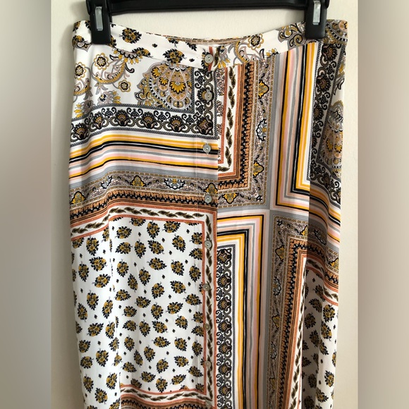 Mango A-line button-up abstract skirt - Picture 3 of 7